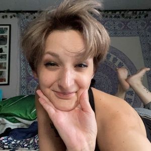 Meet your Posher, Marissa